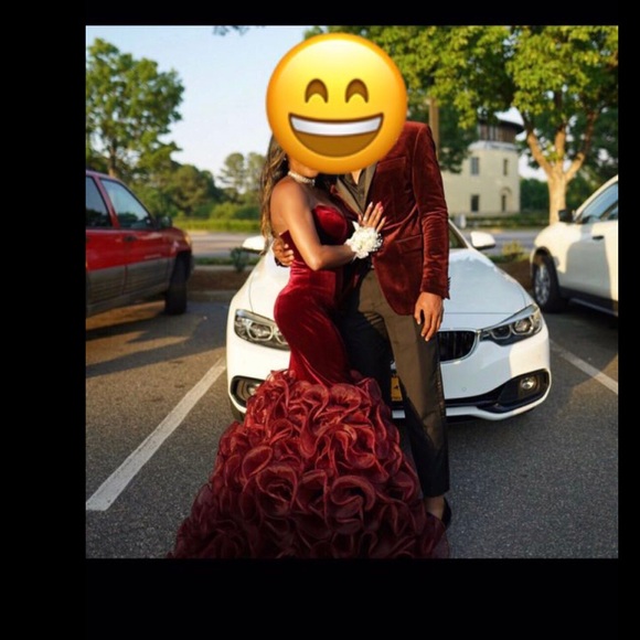 Prom dress - Picture 2 of 2